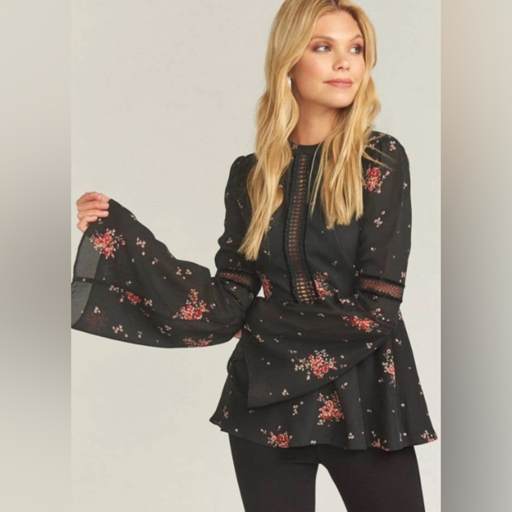 Show me your mumu, waist length blouse, Lafayette, black dancing floral, medium
